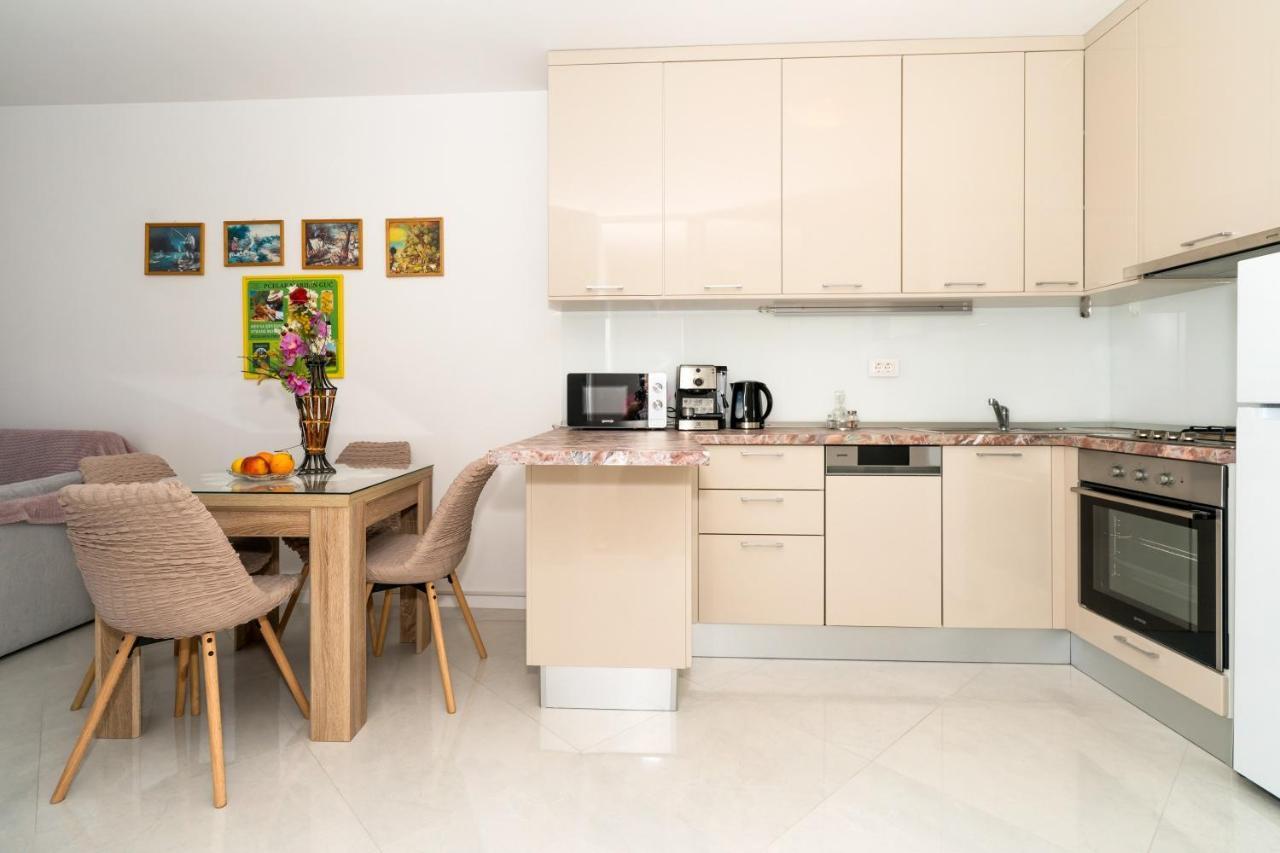 Modern Apartments Sirobuja Split Eksteriør billede