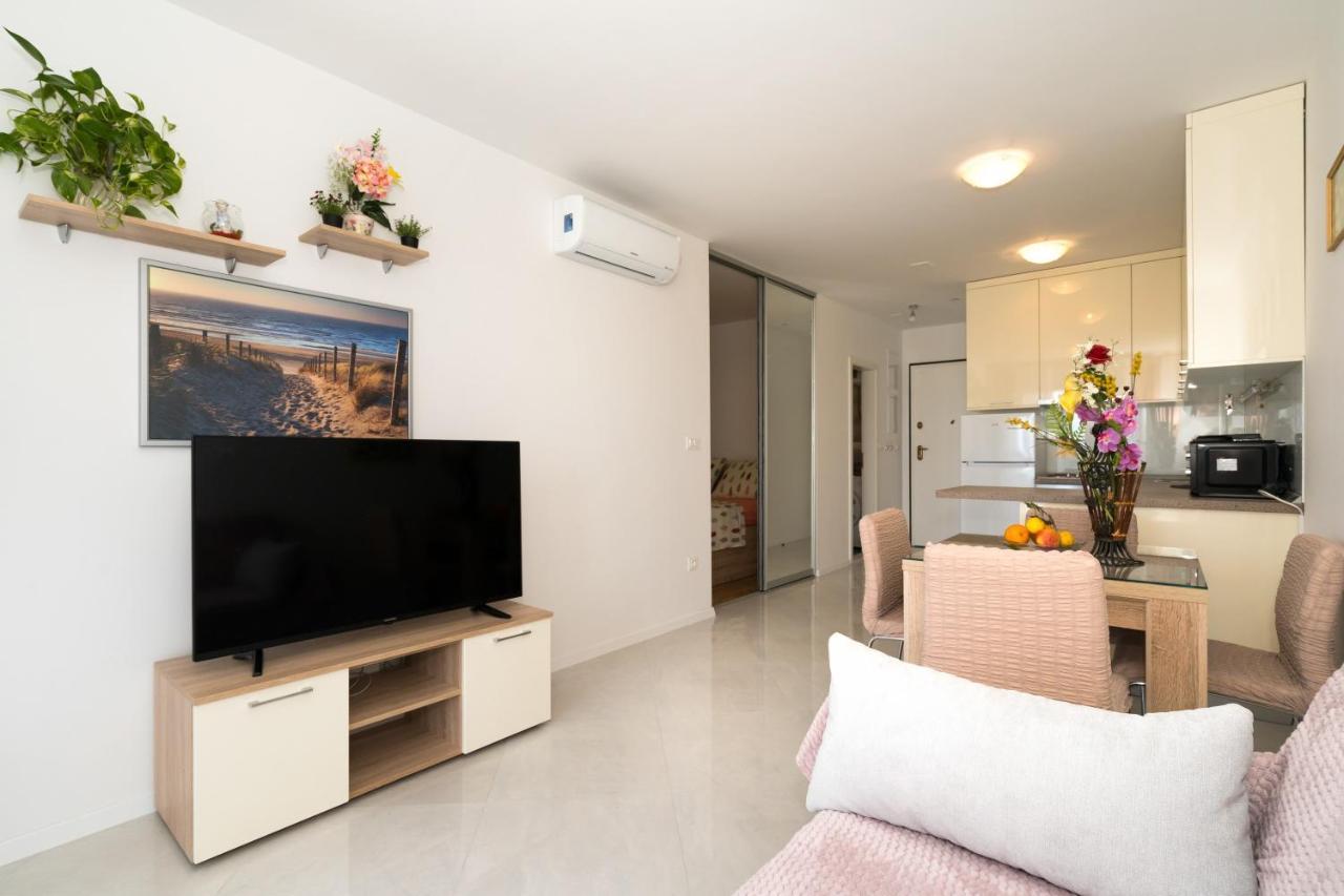 Modern Apartments Sirobuja Split Eksteriør billede